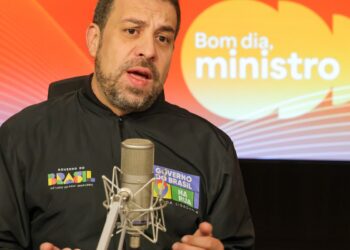 Com juros altos, dívidas aumentam e exigem mais Desenrola, diz Boulos