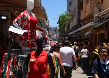 Novo Desenrola: juros altos pressionam endividamento das famílias