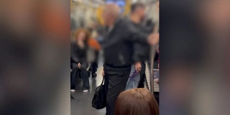 casal é alvo de ofensas homofóbicas dentro de trem da Linha 4-Amarela em São Paulo